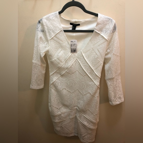 NEW BNWT never worn - Forever 21 White Body Con long sleeve lace v-neck dress. - Picture 1 of 2
